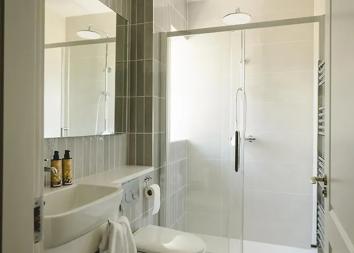 The Old Schoolhouse - The Courtyard Донегол