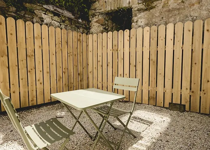 Апартаменты The Old Schoolhouse - The Courtyard